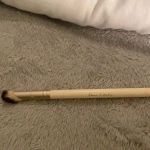 Rare beauty concealers brush